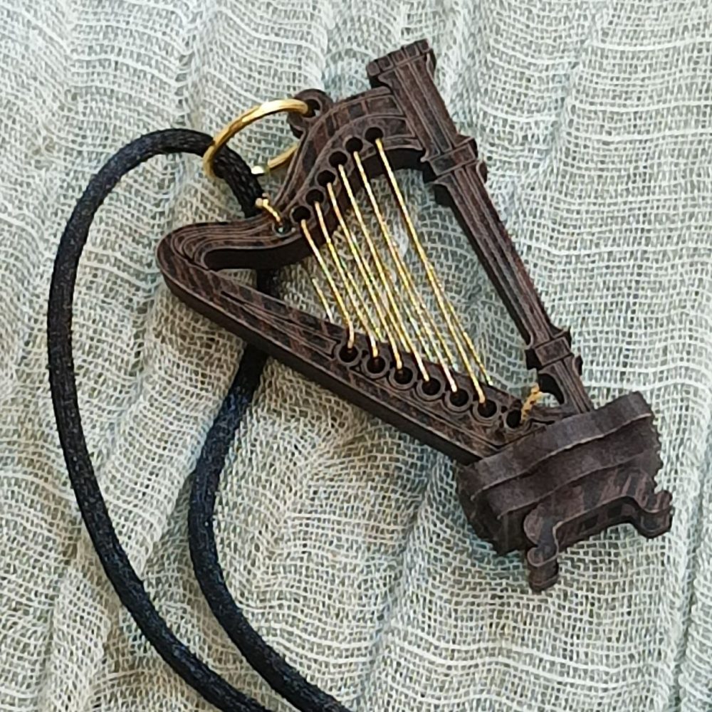 گردنبند چوبی ساز چنگ