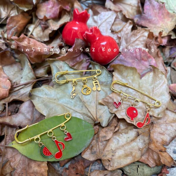 گل سینه یلدایی