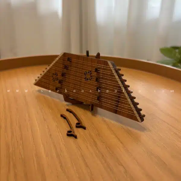 ماکت سنتور با مضراب